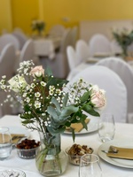 Event decoration white flowers