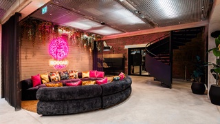 Loft, Lounge 1 mit Logo