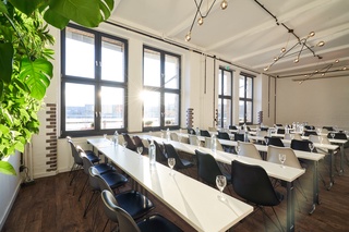 Bild 1 von White Spreelounge