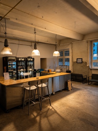 Lounge Bar