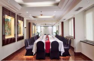 Bild 2 von Tagen und Feiern im The Everest Hotel