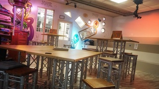 Bild 2 von Klassenzimmer - Seminar, Bibliothek & Bar
