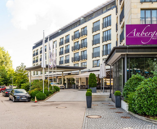 Bild 1 von Tagen und Feiern im Hotel Vier Jahreszeiten Starnberg