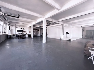 Picture 1 of The White Loftstudio