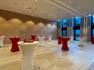 Picture 6 of Hans Meyer Flex Space – Berlin Central Station: Where Connections Create Impac