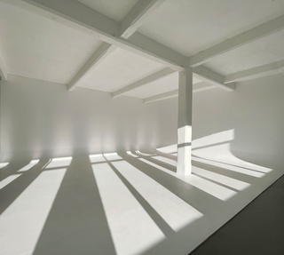 Picture 3 of The White Loftstudio