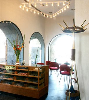 Picture 2 of Cafébar