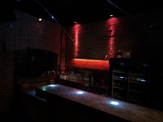 Bar 1 von 2 