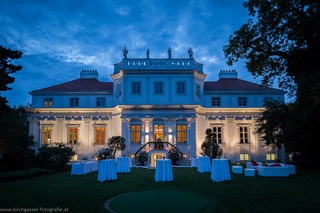 Gartenansicht des Palais Schönburg