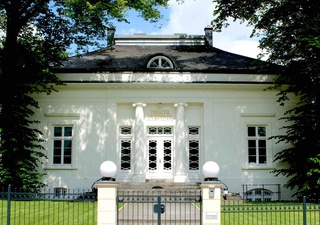 villa-fuer-theater-konzerte-privat-veranstaltungen-und-firmen-events-an-der-alster