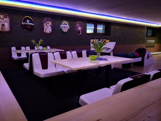 Picture 2 of Partyraum mit Bowlingbahn