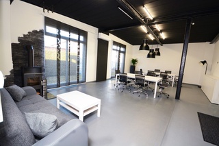 Picture 1 of Modern Space