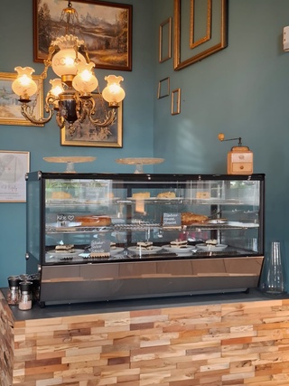 Kuchentheke Café