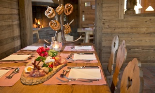 Brotzeit Mahlzeit Golf Resort Achental Speisen Essen bayerisch