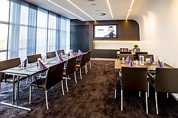 Picture 2 of Business Club