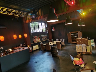 Bild 2 von Isanga Lounge