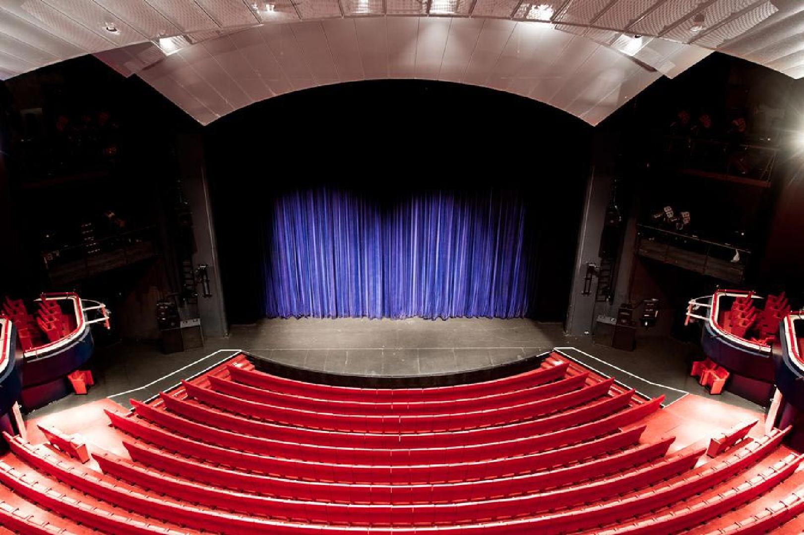 Bild 3 von Renommierter Theatersaal